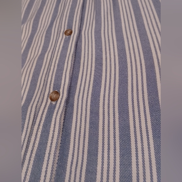 UNIVERSAL THREAD: Button-down Blue and White Striped Shirt - Picture 7 of 11